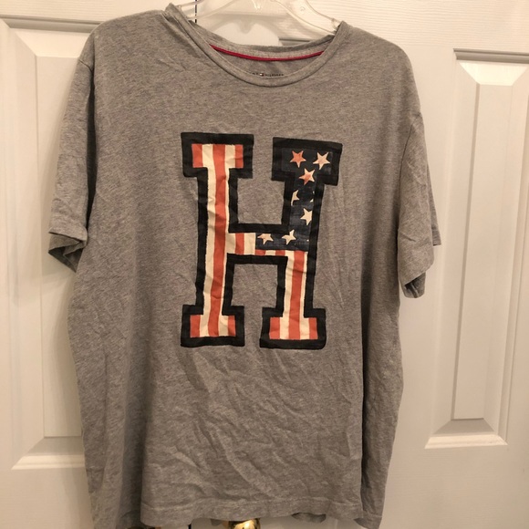 Tommy Hilfiger Tee - Picture 2 of 5